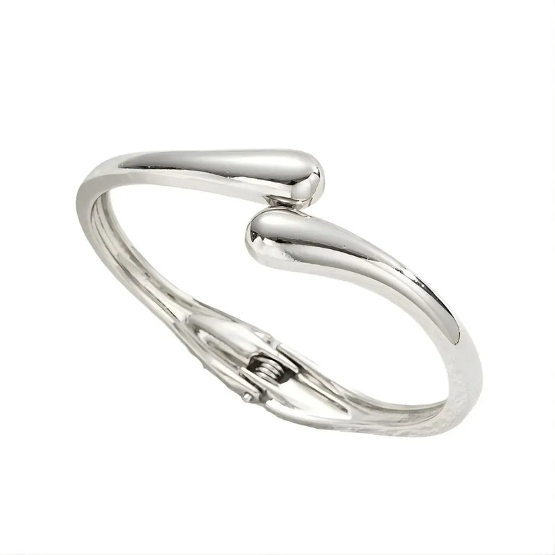 Bracelete Prata Modelo Lyra fundo branco