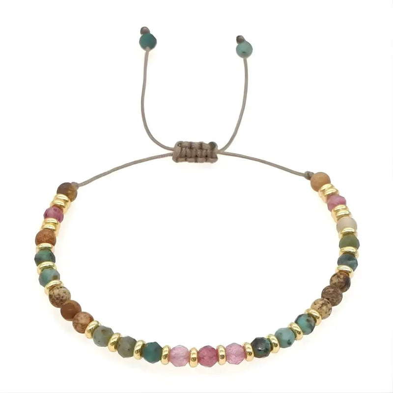 Pulseira de Micanga Modelo Amara fundo branco